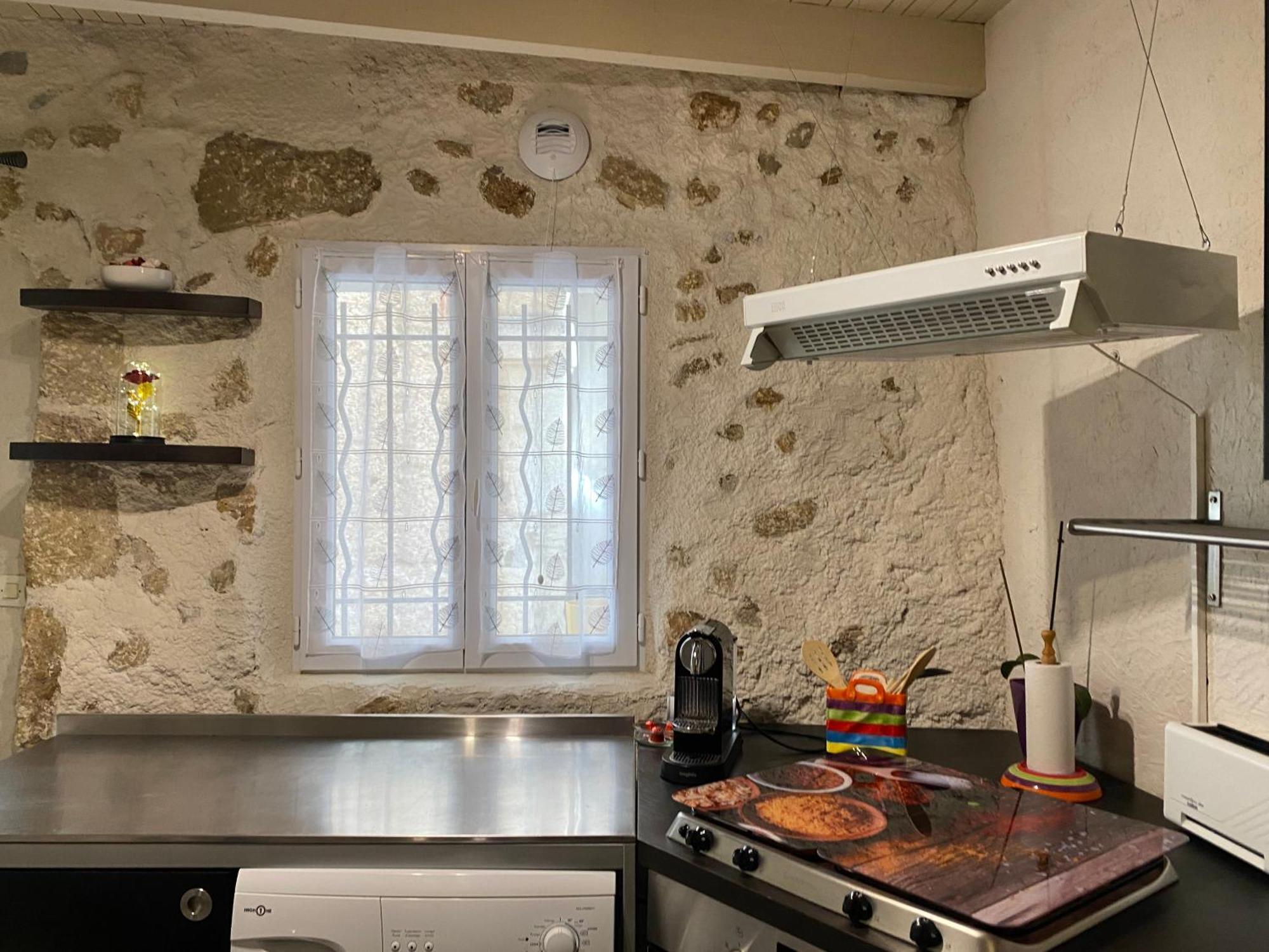 Maison De Village Atypique Saint-Genies-de-Fontedit エクステリア 写真